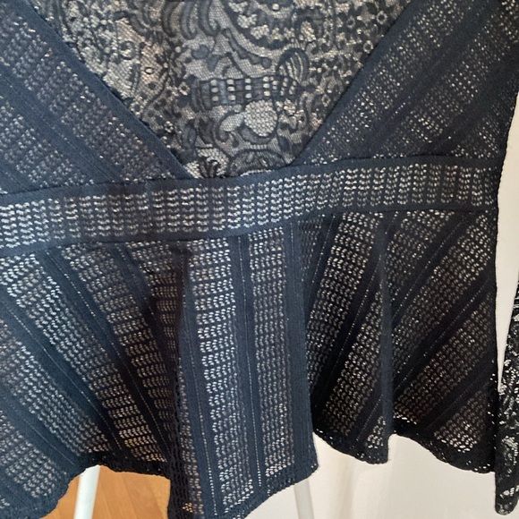 BCBGMAXAZRIA Capri Semi Sheer Lace Peplum small - Picture 8 of 8